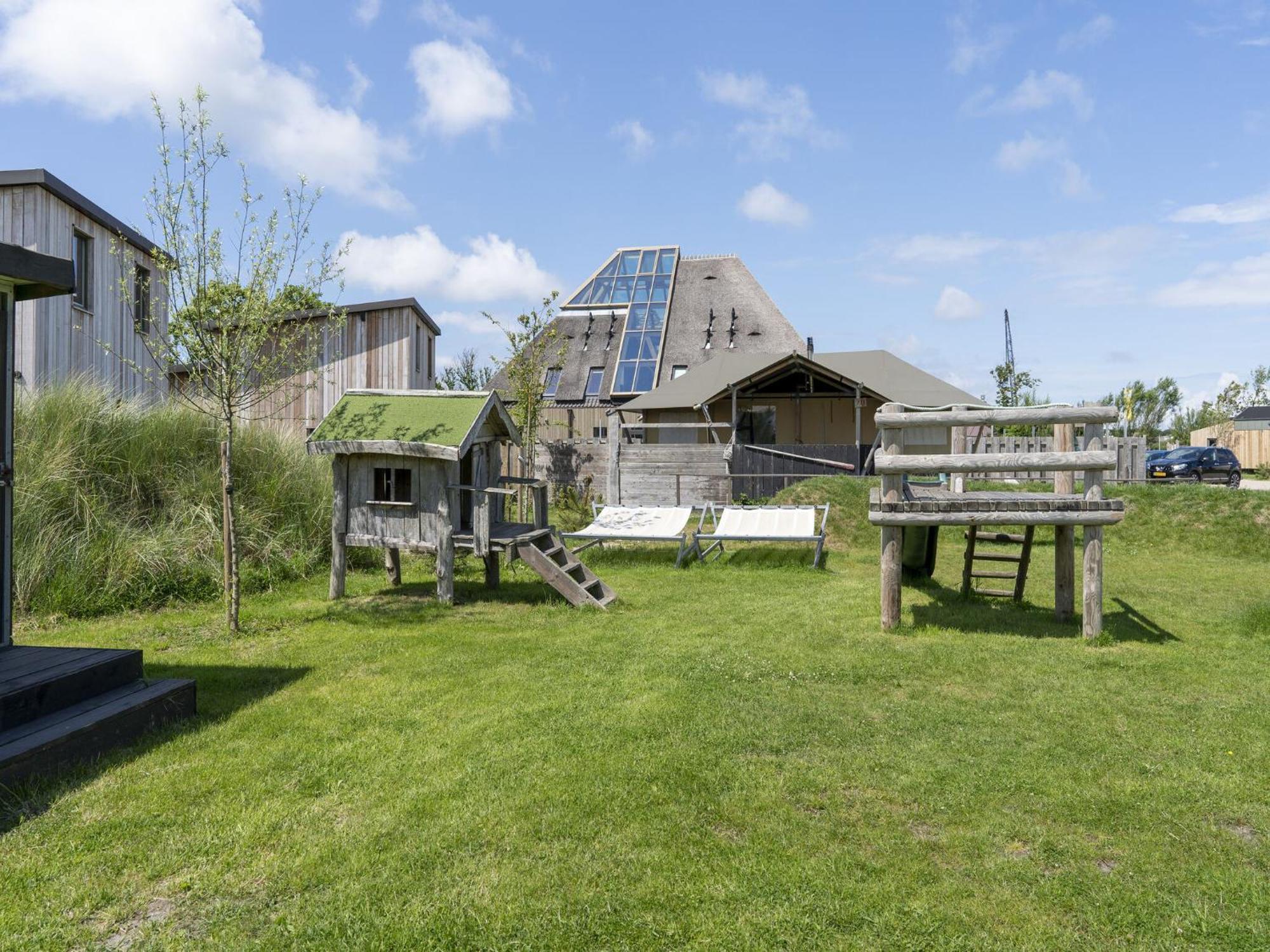 Quaint Bungalow In Callantsoog With Garden Экстерьер фото